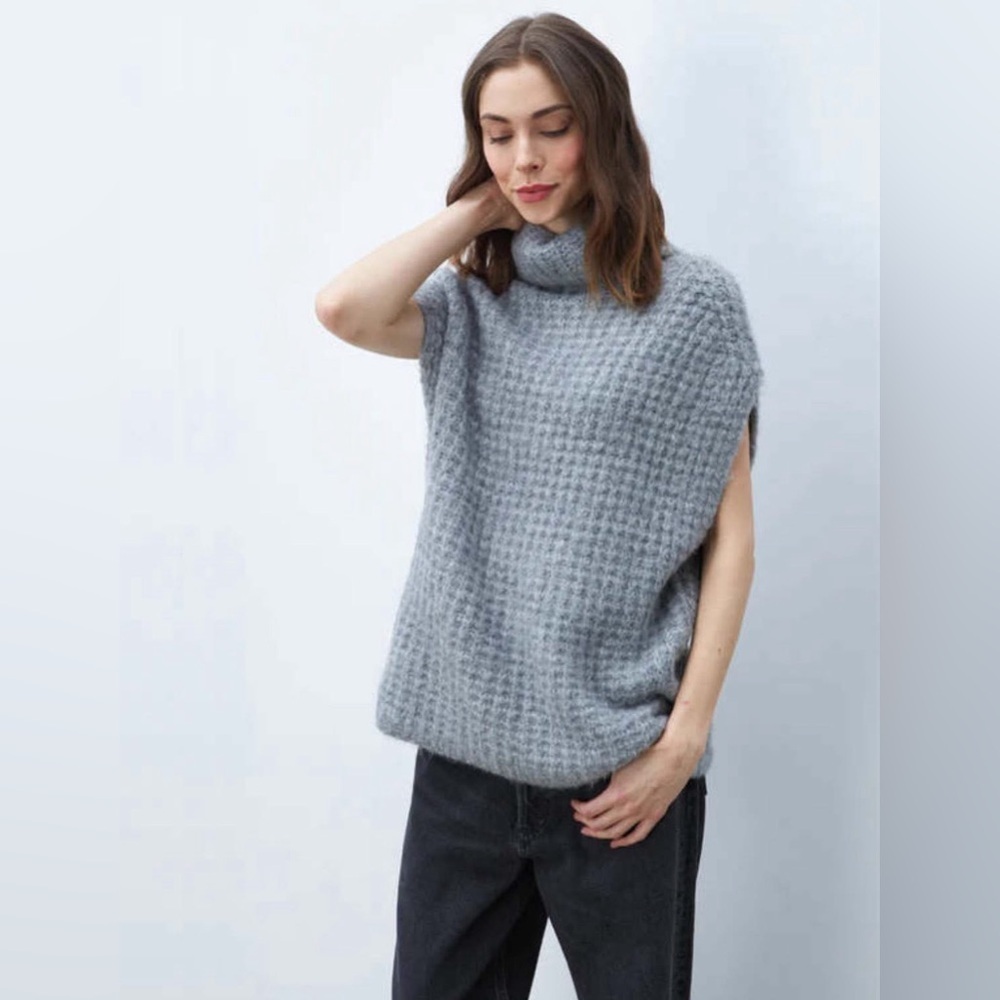 LINE the label – Solange Sweater in Grey Owl. Turtleneck Poncho. Medium